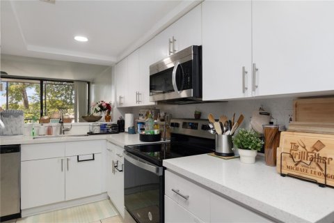 Condo in Davie, Florida, 2 bedrooms  № 1704472 - photo 12