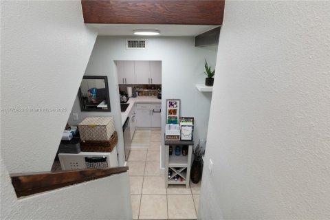 Condo in Davie, Florida, 2 bedrooms  № 1704472 - photo 19