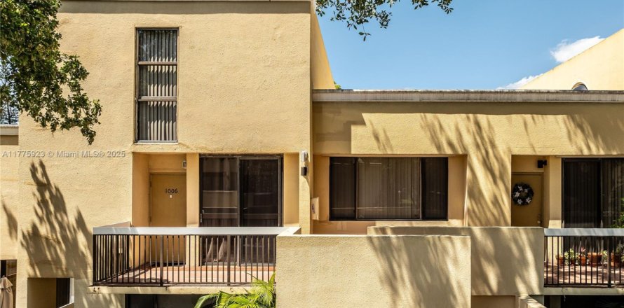 Condo in Davie, Florida, 2 bedrooms № 1704472