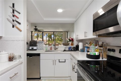 Condo in Davie, Florida, 2 bedrooms  № 1704472 - photo 14