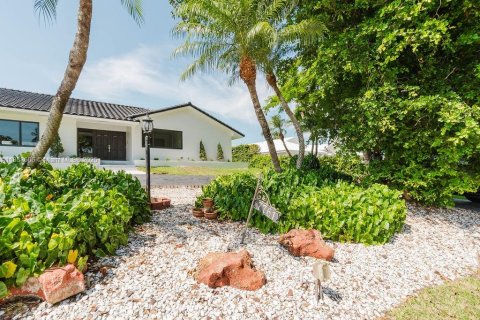 Villa ou maison à louer à Palmetto Bay, Floride: 4 chambres, 262.08 m2 № 1929821 - photo 19