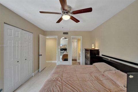 Condominio en venta en Plantation, Florida, 2 dormitorios, 104.24 m2 № 2058256 - foto 27