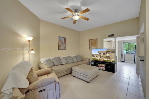Condominio en venta en Plantation, Florida, 2 dormitorios, 104.24 m2 № 2058256 - foto 3