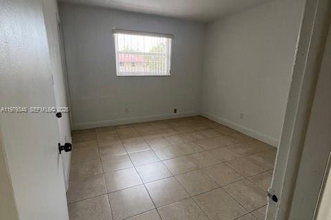 Condominio en alquiler en Miami, Florida, 1 dormitorio, 49.52 m2 № 2050057 - foto 12