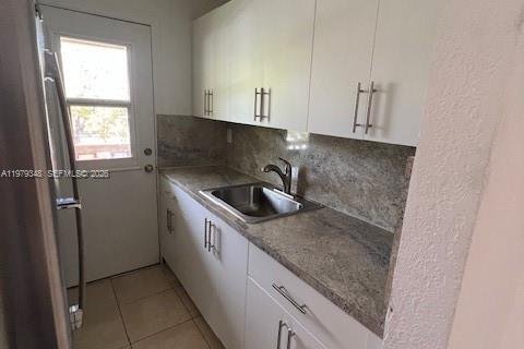 Condominio en alquiler en Miami, Florida, 1 dormitorio, 49.52 m2 № 2050057 - foto 5