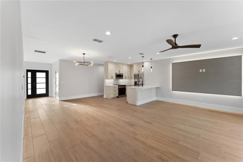 Villa ou maison à vendre à Sanford, Floride: 4 chambres, 186.27 m2 № 2124869 - photo 23