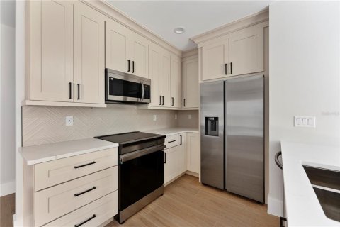Villa ou maison à vendre à Sanford, Floride: 4 chambres, 186.27 m2 № 2124869 - photo 8