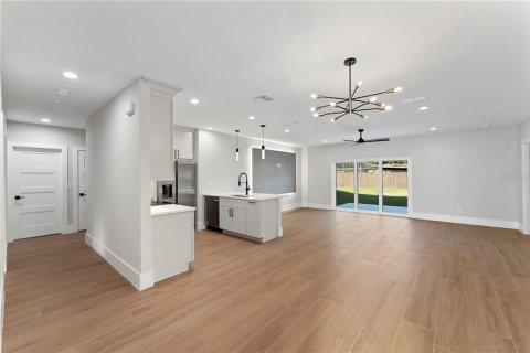 Villa ou maison à vendre à Sanford, Floride: 4 chambres, 186.27 m2 № 2124869 - photo 20
