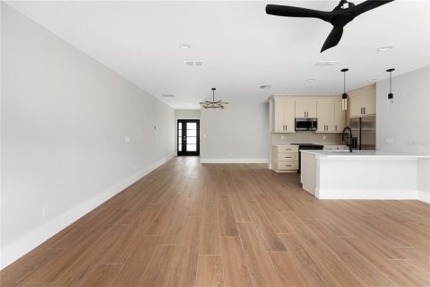 Villa ou maison à vendre à Sanford, Floride: 4 chambres, 186.27 m2 № 2124869 - photo 10