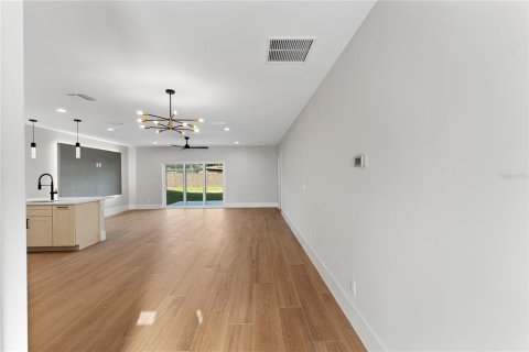 Villa ou maison à vendre à Sanford, Floride: 4 chambres, 186.27 m2 № 2124869 - photo 21