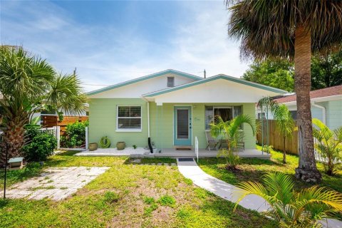 Casa en Gulfport, Florida 2 dormitorios, 93.65 m2 № 2129957