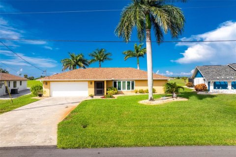 Casa en Rotonda, Florida 3 dormitorios, 176.14 m2 № 2385853