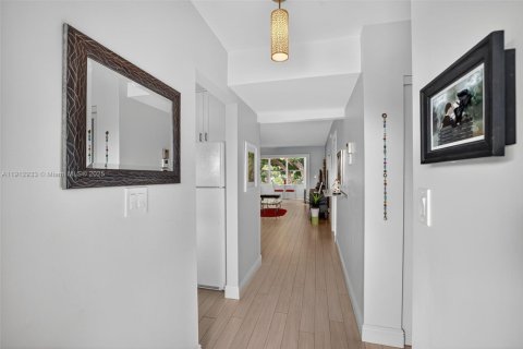 Condo in Margate, Florida, 1 bedroom  № 1971428 - photo 20