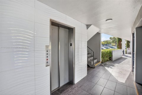 Condo in Margate, Florida, 1 bedroom  № 1971428 - photo 30