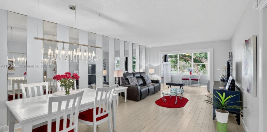 Condo in Margate, Florida, 1 bedroom  № 1971428