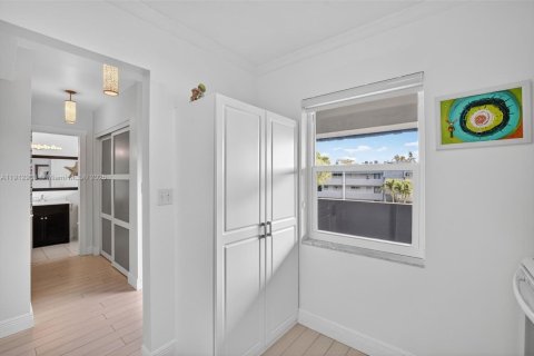 Condo in Margate, Florida, 1 bedroom  № 1971428 - photo 17