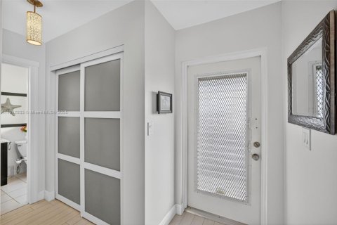 Condo in Margate, Florida, 1 bedroom  № 1971428 - photo 18