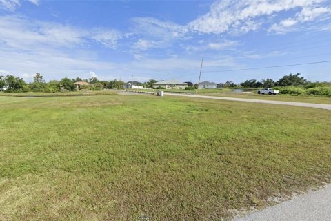 Land in Rotonda, Florida № 1526257 - photo 1