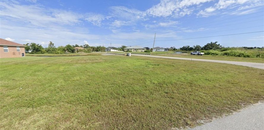 Land in Rotonda, Florida № 1526257