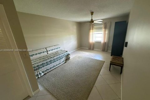 Condominio en venta en Tamarac, Florida, 2 dormitorios, 87.33 m2 № 2065728 - foto 11