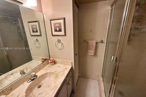 Condominio en venta en Tamarac, Florida, 2 dormitorios, 87.33 m2 № 2065728 - foto 13