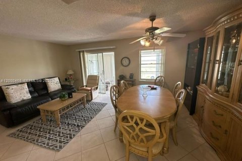 Condominio en venta en Tamarac, Florida, 2 dormitorios, 87.33 m2 № 2065728 - foto 6