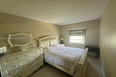 Condominio en venta en Tamarac, Florida, 2 dormitorios, 87.33 m2 № 2065728 - foto 9