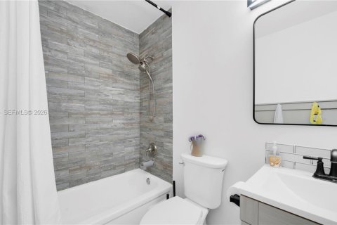 Copropriété à vendre à Hialeah Gardens, Floride: 4 chambres, 120.4 m2 № 2072671 - photo 27