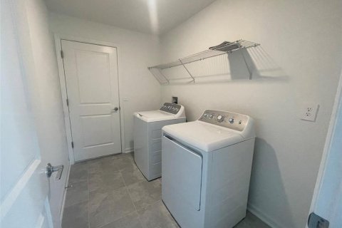 Casa en alquiler en Davenport, Florida, 3 dormitorios, 144.93 m2 № 1902661 - foto 14