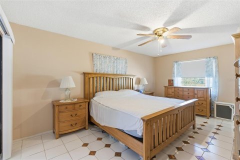 House in Port Charlotte, Florida 3 bedrooms, 180.04 sq.m. № 2101805 - photo 18