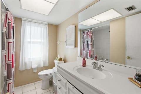 House in Port Charlotte, Florida 3 bedrooms, 180.04 sq.m. № 2101805 - photo 27