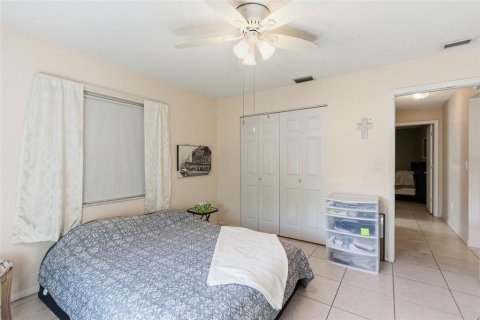 House in Port Charlotte, Florida 3 bedrooms, 180.04 sq.m. № 2101805 - photo 30