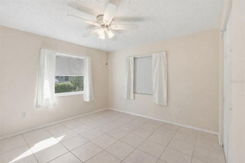 House in Port Charlotte, Florida 3 bedrooms, 180.04 sq.m. № 2101805 - photo 29