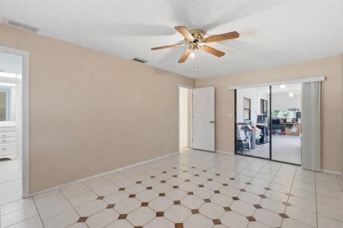 House in Port Charlotte, Florida 3 bedrooms, 180.04 sq.m. № 2101805 - photo 20