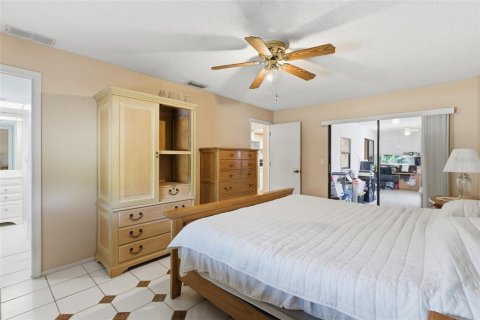 House in Port Charlotte, Florida 3 bedrooms, 180.04 sq.m. № 2101805 - photo 19