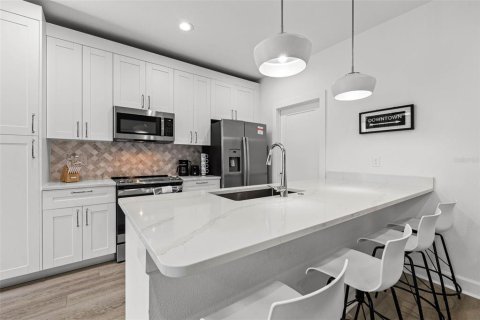 Townhouse in Tampa, Florida 3 bedrooms, 114.46 sq.m. № 1551652 - photo 14