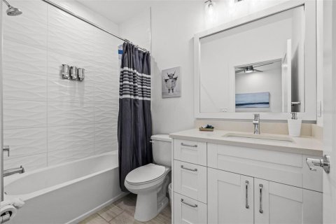 Townhouse in Tampa, Florida 3 bedrooms, 114.46 sq.m. № 1551652 - photo 28