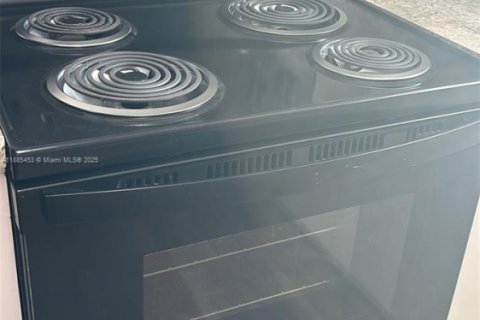 Copropriété à louer à North Miami Beach, Floride: 2 chambres, 82.78 m2 № 1931728 - photo 7