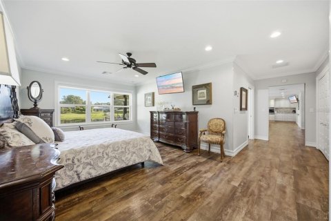 House in Tampa, Florida 3 bedrooms, 249.35 sq.m. № 2345611 - photo 14