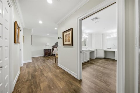 House in Tampa, Florida 3 bedrooms, 249.35 sq.m. № 2345611 - photo 13