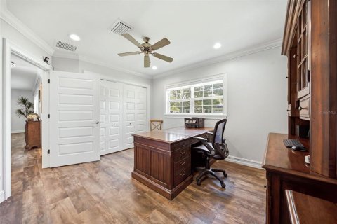 House in Tampa, Florida 3 bedrooms, 249.35 sq.m. № 2345611 - photo 23