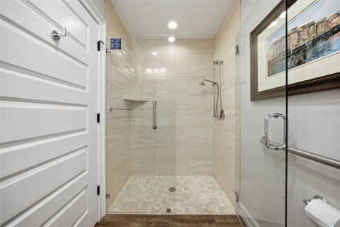 House in Tampa, Florida 3 bedrooms, 249.35 sq.m. № 2345611 - photo 26
