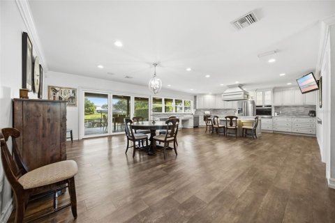 House in Tampa, Florida 3 bedrooms, 249.35 sq.m. № 2345611 - photo 7
