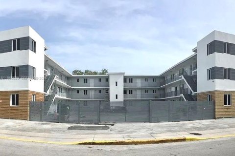 Apartamento en Miami, Florida 1 dormitorio, 43.66 m2 № 2028815