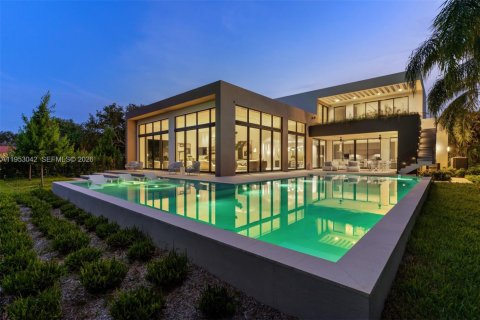 House in Pinecrest, Florida 7 bedrooms, 735.88 sq.m. № 2169337 - photo 5