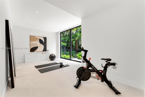 House in Pinecrest, Florida 7 bedrooms, 735.88 sq.m. № 2169337 - photo 18