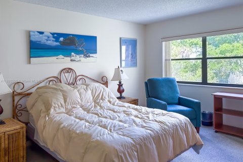 Condo in Weston, Florida, 2 bedrooms  № 1946892 - photo 9