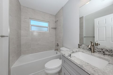 Купить виллу или дом в Норт-Порт, Флорида 7 комнат, 133.5м2, № 1913396 - фото 22