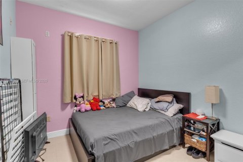 Townhouse in Homestead, Florida 3 bedrooms, 116.13 sq.m. № 2374276 - photo 13