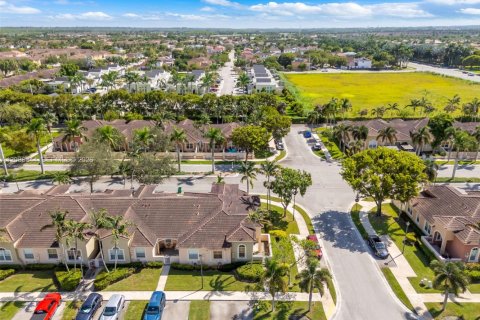 Townhouse in Homestead, Florida 3 bedrooms, 116.13 sq.m. № 2374276 - photo 17